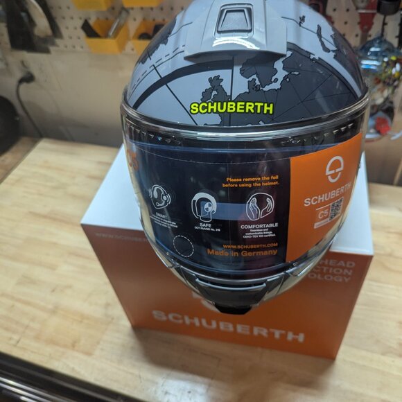 Schuberth C5 Motorcycle helmet - Picture 8 of 13